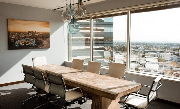 Is Now the Right Time to Sell? How to Read the Market Like a Pro